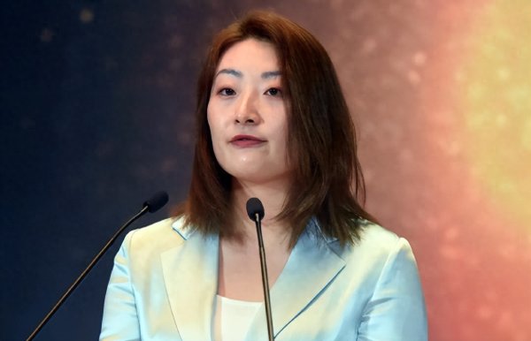 股票配资票配资论坛 宗馥莉陷资产纠纷被起诉，三名原告自称是同父异母弟妹，要求冻结18亿美元账户